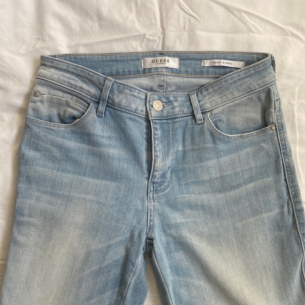 Guess - Sexy Curve light wash denim